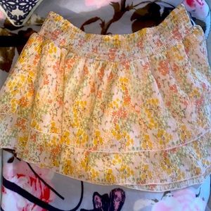Forever 21 ruffle ditsy floral mini skort